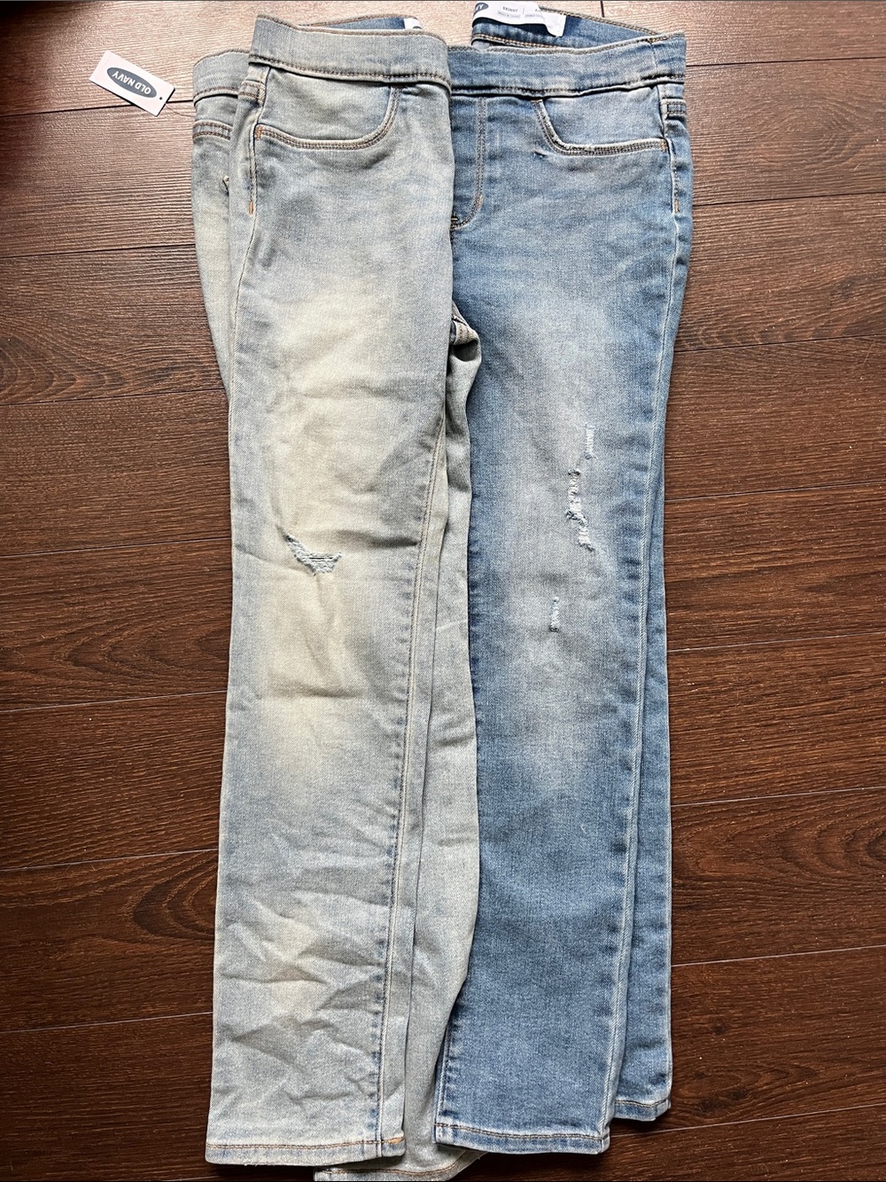 Old Navy girls Light Wash and Medium Wash Skinny Jeans Duo